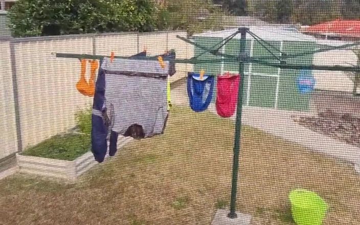 yogiyumyum: Étirement du trou de pisse