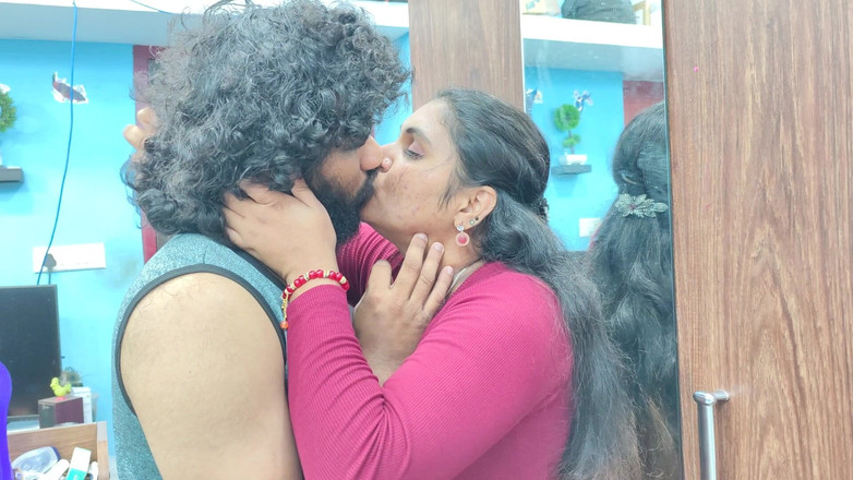 Vaigavarun45: Couple Romance