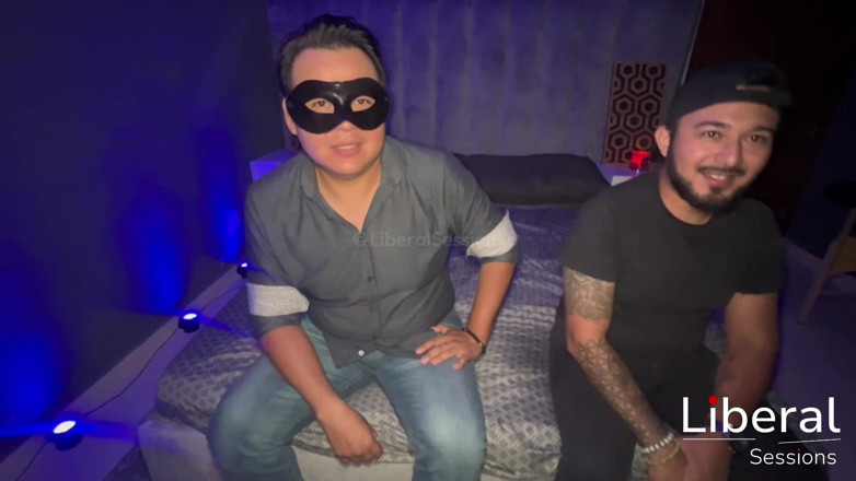 Liberal Sessions: Swinger casais trocam esposa - Beatriz e Caro