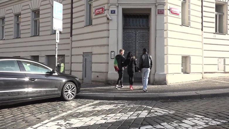 Radical Interracial: Het fru med stor kuk