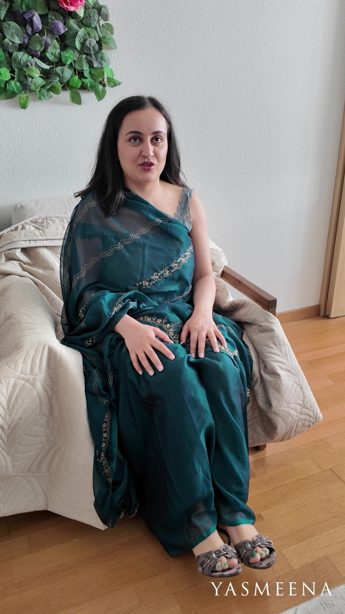 Yasmeena Ali: Saree'de Bastinado