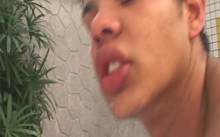 Just X Gays amateur porn: 의붓아들 섹스: 두 젊은 남자 사이에 경계가 흐려지면