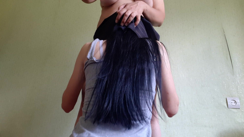Lesbian-candys: जब उसका पति नाश्ता बनाता है तो मैं अपनी चोदने लायक सौतेली मम्मी को चूत चटाई देती हूं