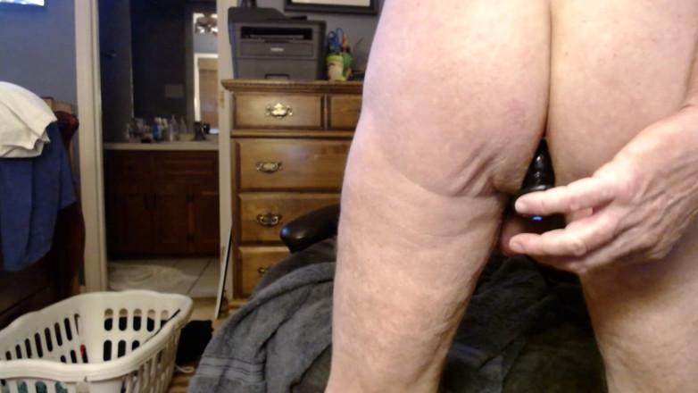 RobertLacrosse: My Ass Working a Thrusting Butt Plug