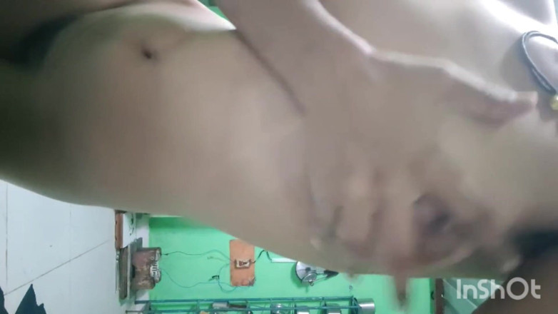 Desishycouple: Marathi Bhabhi Shivani Bawi się jej cipką