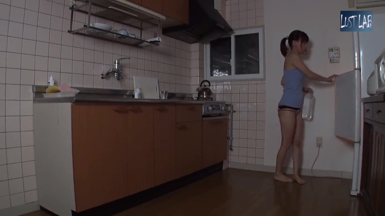 Lust lab: Mature Woman in Her Fifties - Intense Self-pleasure with Unstoppable Motion - 2
