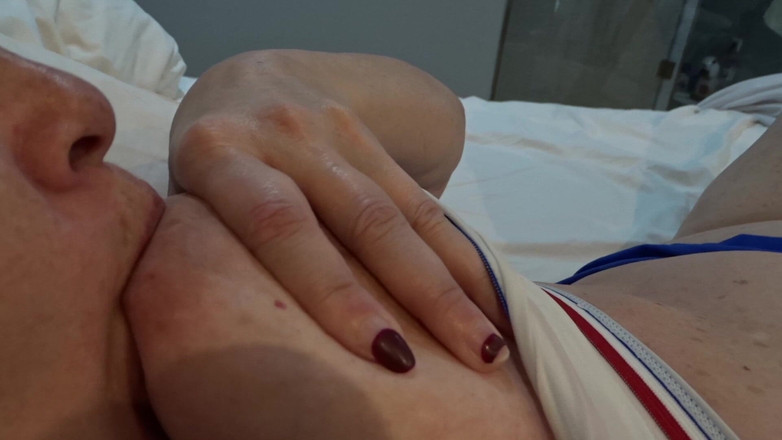 Florance Wimps: Niebieskie nylony i prezerwatywy Choco