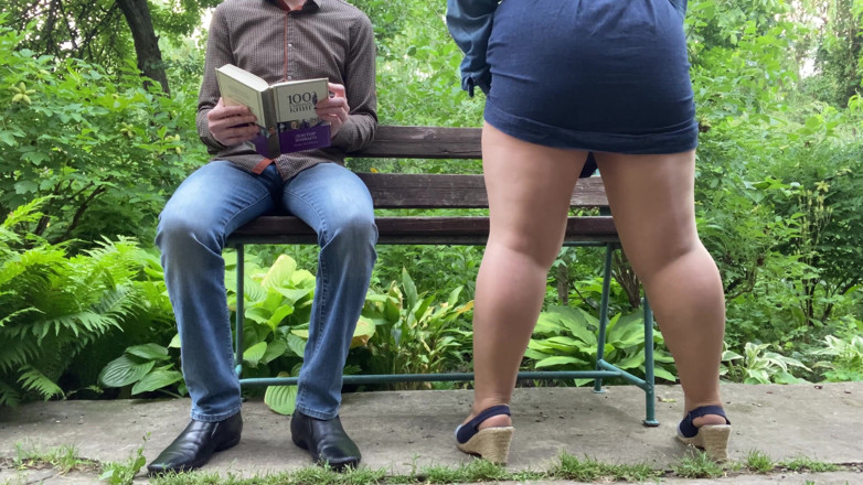 OurFetishLife: Amazing white ass in pantyhose pissing outside next to me