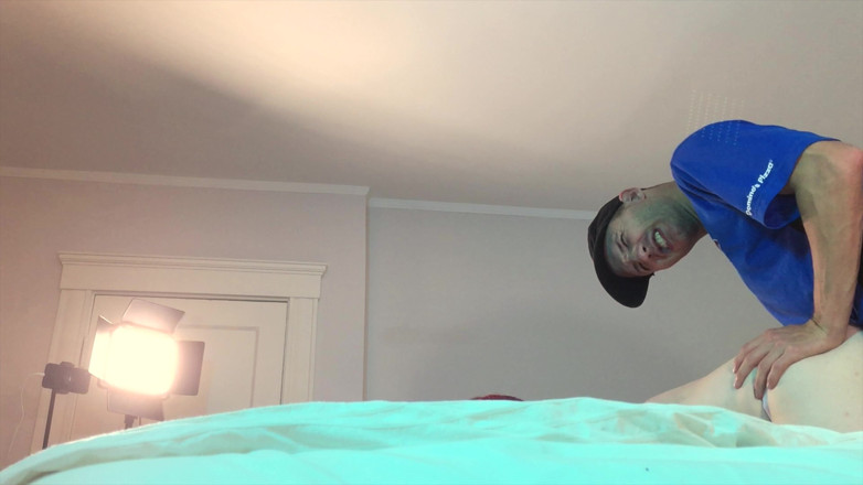 Jake Grand the man: Pizza Man Delivers Cock to Tgirl