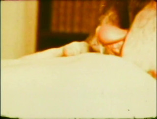 Vintage Usa: Intense vintage threesome sex film!