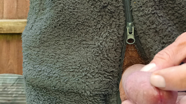 Rockardglans: Pinggiran zakar besar dan pancut mani, onesie luar melancap untuk...