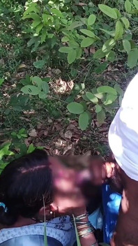 Marathi bayko si cewek india dientot gaya doggy habis-habisan di luar ruangan