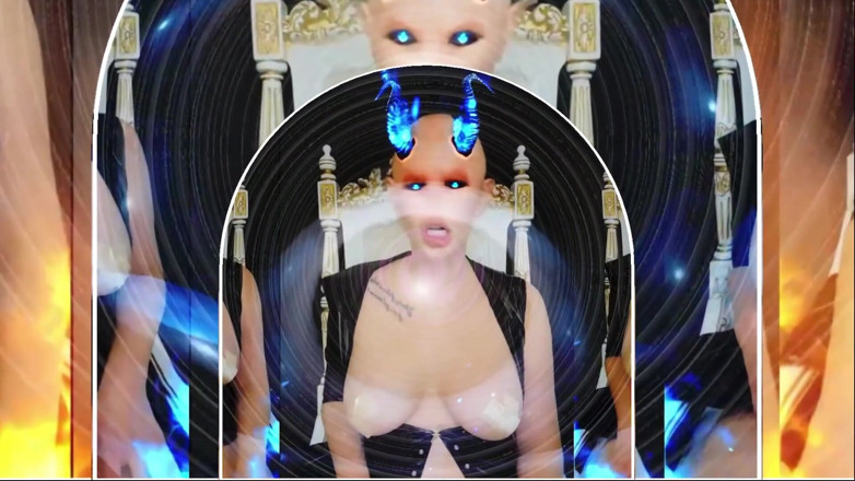 Goddess Misha Goldy: 私は、あなたの貪欲な新しい宗教であり、あなたの弱い従順な心の中の新しい暗い神です!