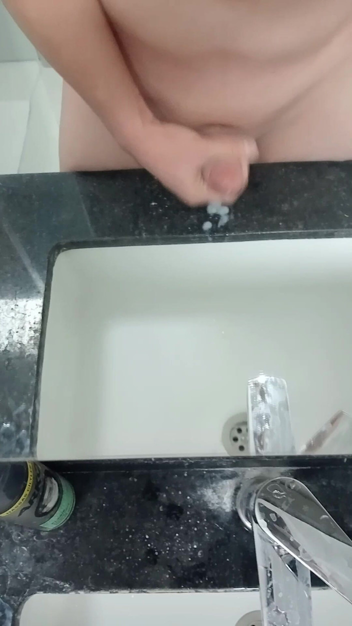 Gokmen Yaman: Murray yaman masturbasi sendirian di kamar mandi sambil menonton film...