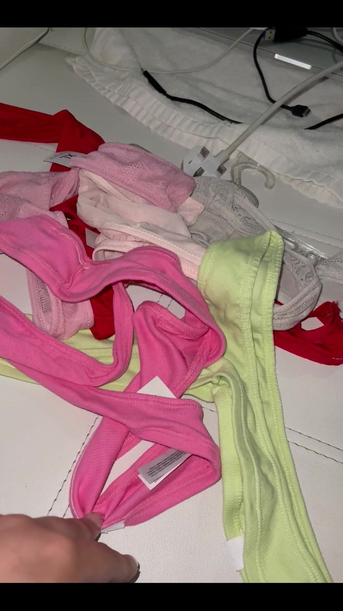 Anastasia Lux: Увага, якщо ви хочете 1 надішліть мені чайові та ім'я / адресу, щоб надіслати 1