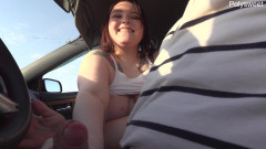 Polly Sweet: Giocherelli in macchina - tette, gambe, in pubblico