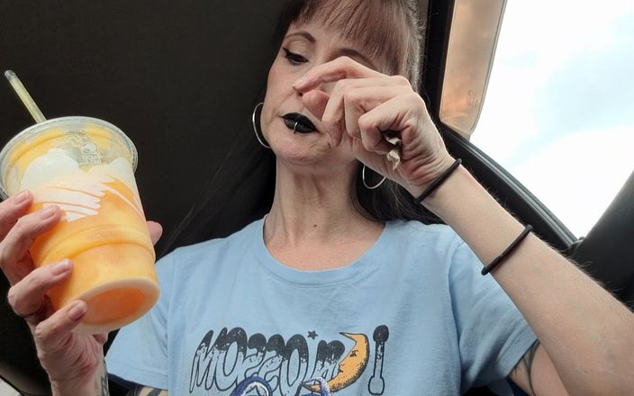 PandoraSG: Veřejný Mukbang - Tacos v mém autě