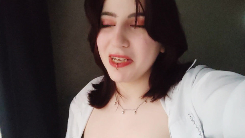 Marie_Purr: Shy but so Horny... Showing off My Big Ass and...