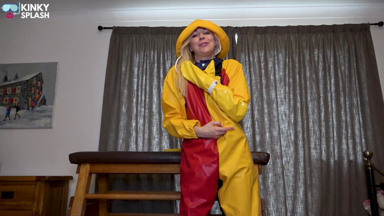 UKCuteGirl: Jezděte na své paní: PVC Ponyboy JOI &amp; Tease