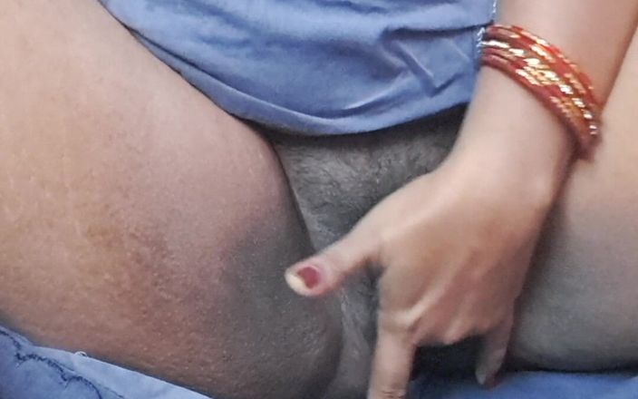 Tamil_rathi: Tante india lagi asik fingering memeknya sampai muncrat