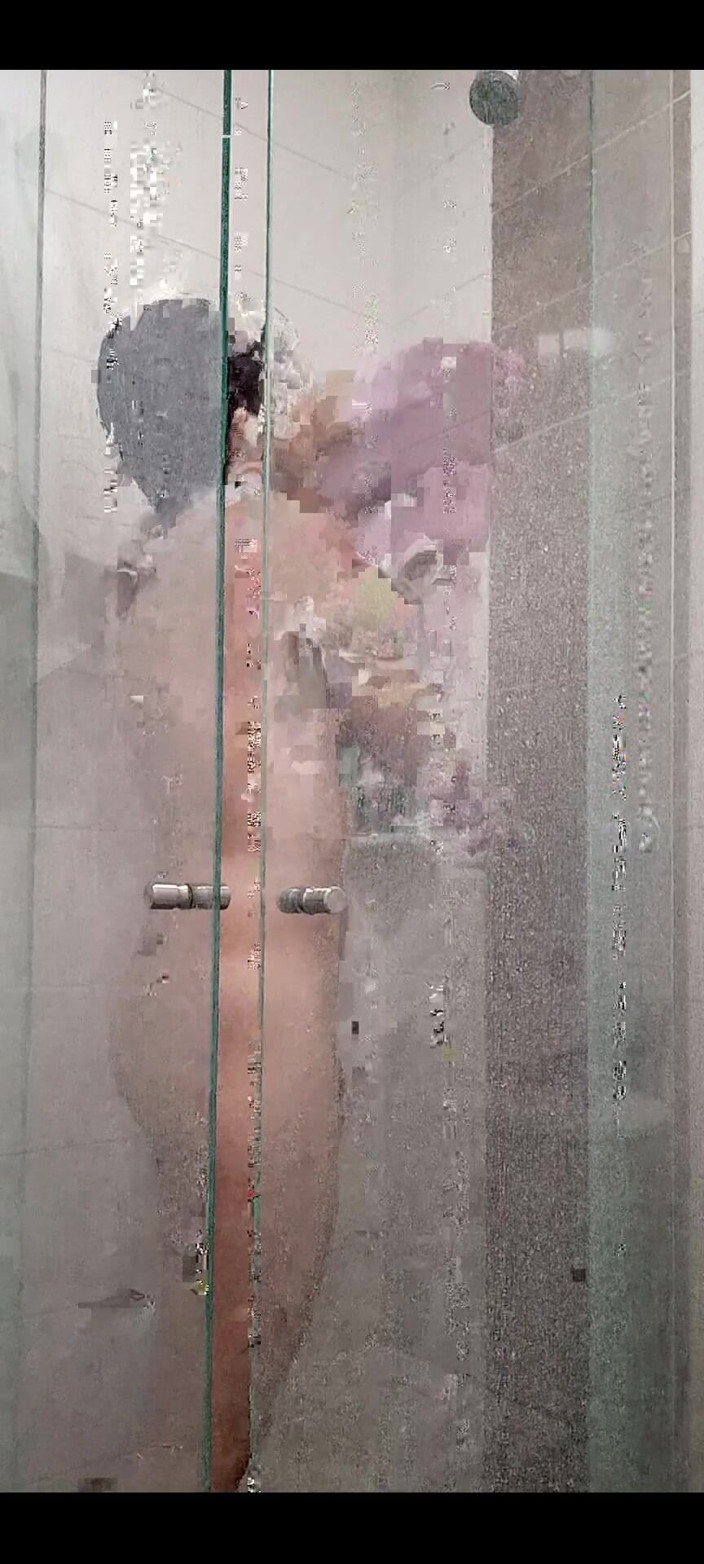Diego_latinboy: Jerking in the Bathroom