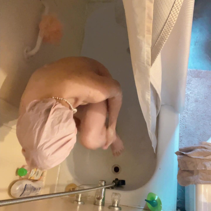 sweethanajapanese: Hot Weather Hana Need Cool Down Her Body