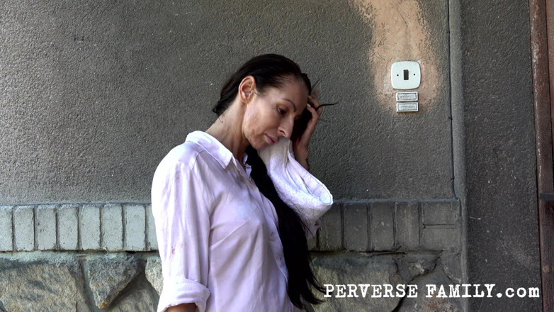 Perverse Family: Извращенная семья 38.1 (сезон 3): Время домашних игр