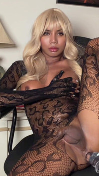 Rubia peluca solo masturbación con consolador y pies jugar