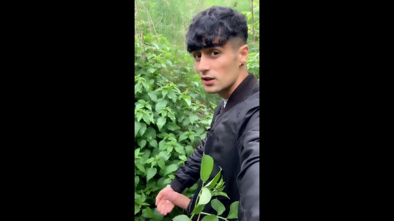 Idmir Sugary: Propriul precum și sperma mâncând