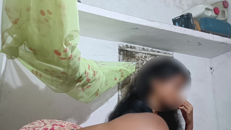 SanskariGirl1: Clara namorada de áudio hindi veio para parabenizar por novo telefone...