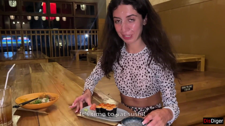 Dis Diger: Aku crot di wajah gadis ini di bar sushi dan...