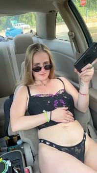 Streaming dimulai hey cum say hi!