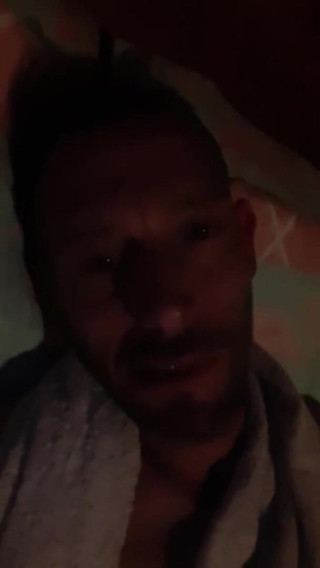 Mickacam: Skiny guy solo