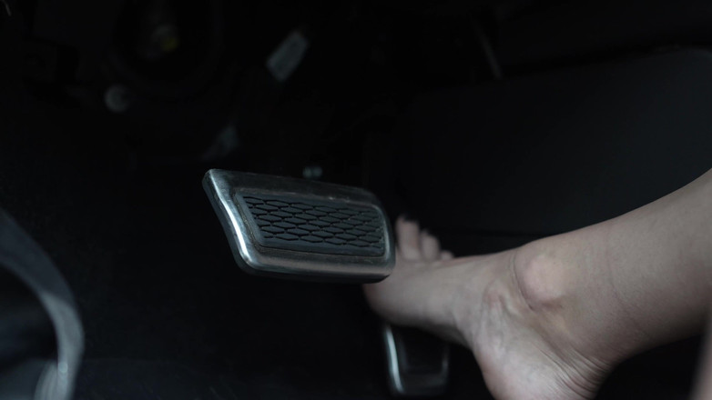 Hidi Heaventoosh: Pompaggio del pedale a piedi nudi