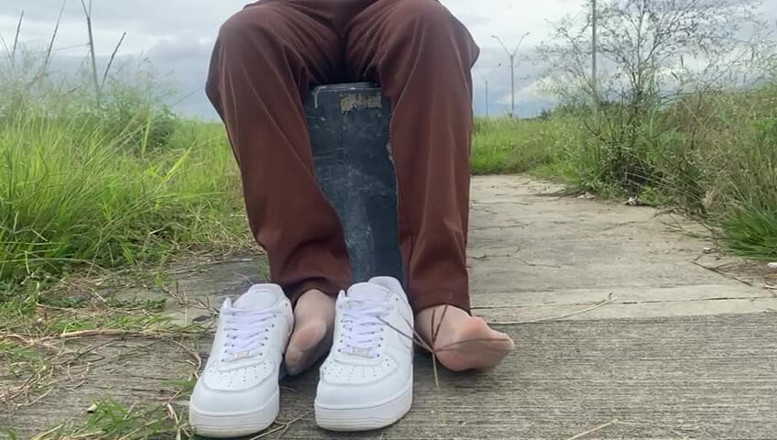 Mr Feet Colombia: I Miei Piedi Sono La Tua Religione. Prega Con La...