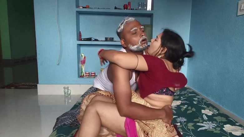 Sona bhabhi: Un vieux a une liaison avec sa belle-fille, quand son...