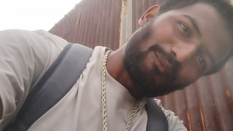KUMBHA MANOJ KUMAR: Багаті баффало з коров'ячим хлопцем