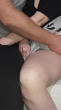 Дружина зраджує з другом