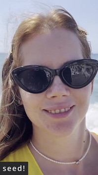ホットなモンテネグロ人魚アンナがセックスされて妊娠する