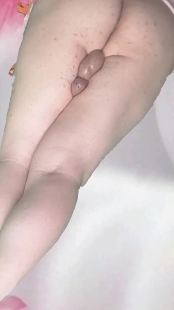 Kitty_Cross: Người mẫu mông tóc vàng nữ tính nóng bỏng thủ...