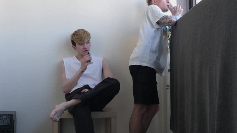 Ethan Lestray: 쪼이는 엉덩이와 정액 따먹기