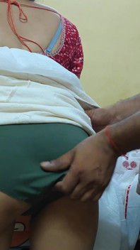 Bhabhi Ko Saree Baru Pahn Akar Choda