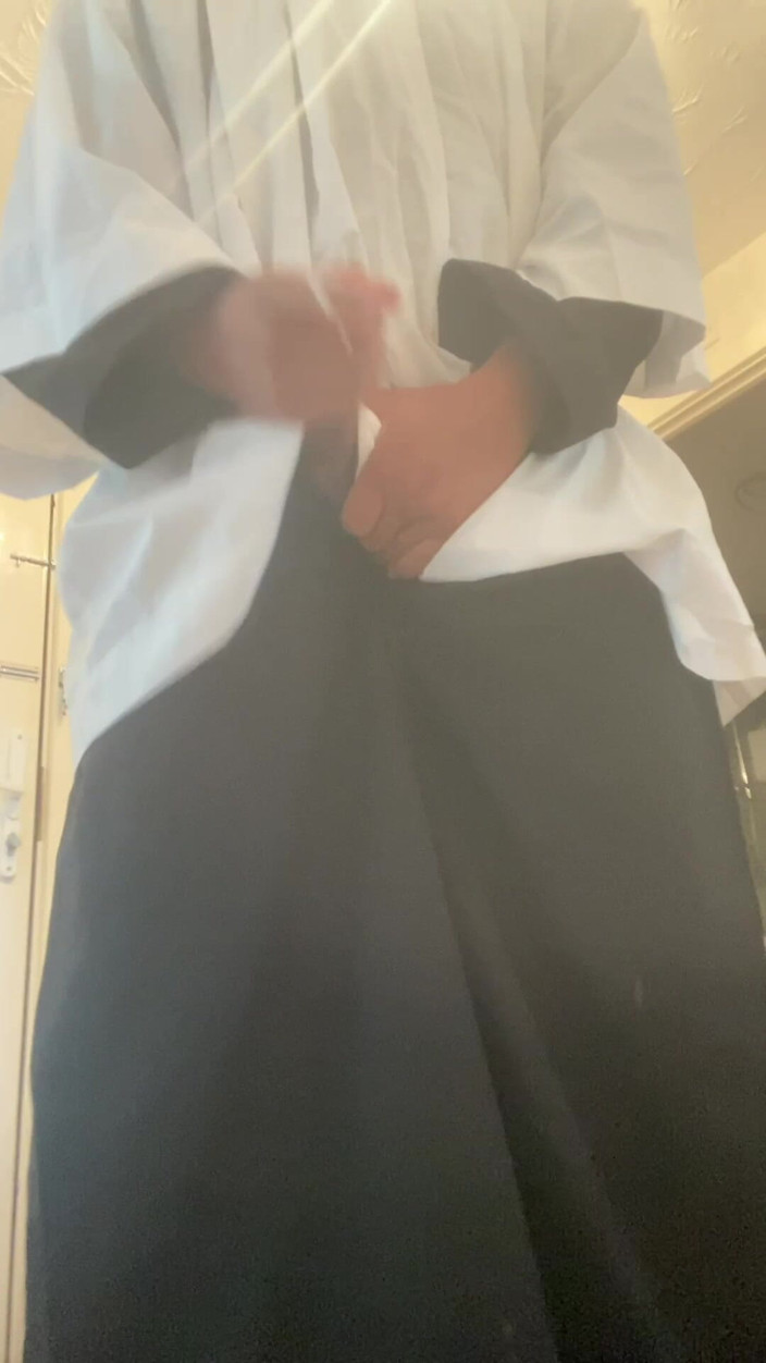 Hot dick in your ass: Frecher priester zeigt seinen großen schwanzund