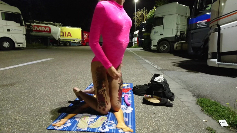 sweetfeet29: Undressing and Masturbating at the Truck Seat