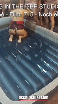 Behind the Scenes - Piss Gangbang Party with MILF Julia Corne