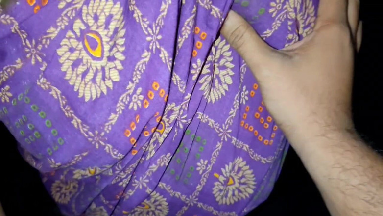 Bhabi8068: Po 2 letech ošukaná sousedem nevlastním bratrem