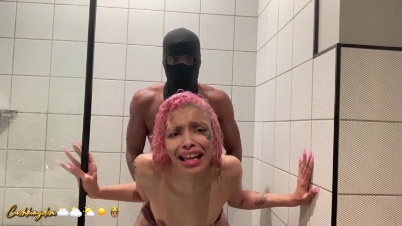 Onlyfanscushkingdom1: Šukání tlustých zadků zezadu zezadu zezadu!