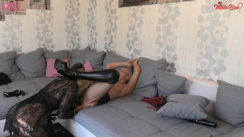 Miley Weasel: Blinddate Mit Geiler Blonder Mistress!! Damit Hatte Ich Nicht Gerechnet