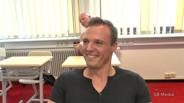 GangBang-Dream: Natalia anal eğitim dersi sınıfı