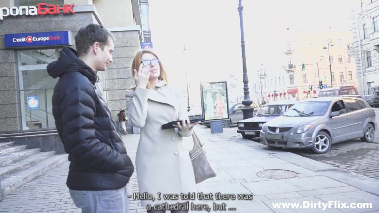She is Nerdy: Fucking on sightseeing tour